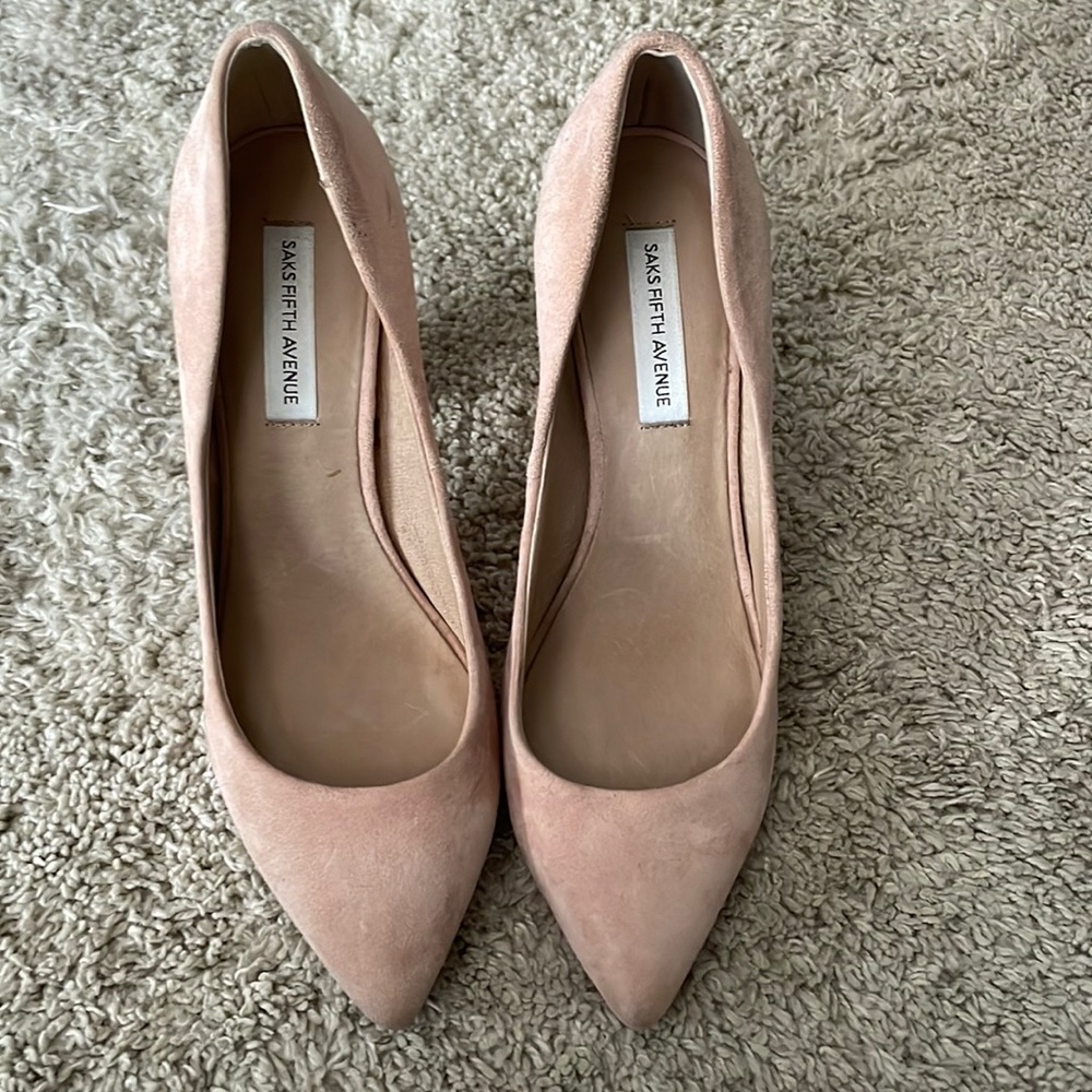Suede Saks 5th Ave pumps